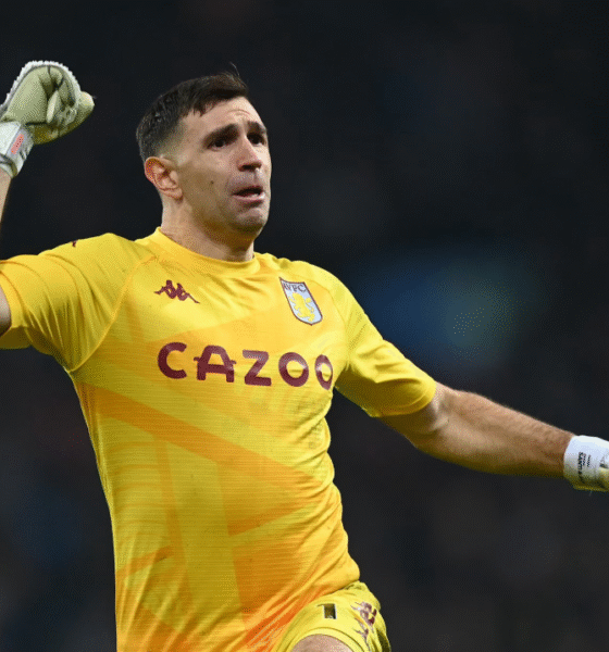 Emiliano Martinez has agreed to join Manchester United - deal depends on one player