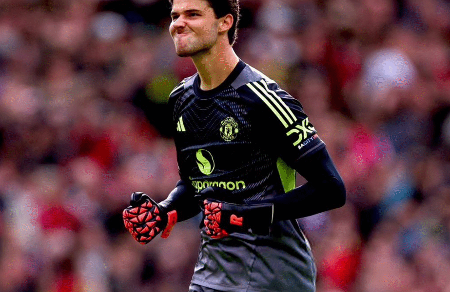 Ruben Amorim reacts to Senne Lammens' Manchester United debut vs Sunderland